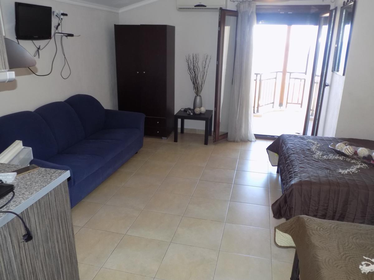 Del Mar Aparthotel Vrasná Kültér fotó